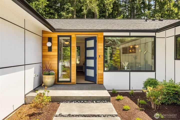 Property Photo: 3028 249th Avenue SE WA 98075