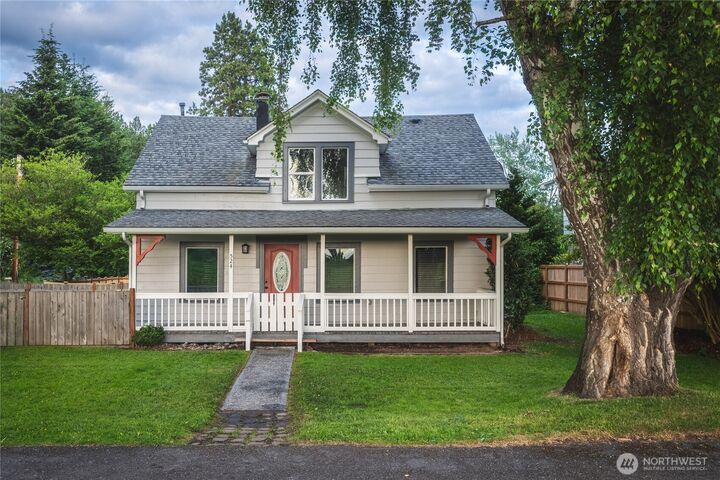 Property Photo: 531 N Barker Street WA 98273