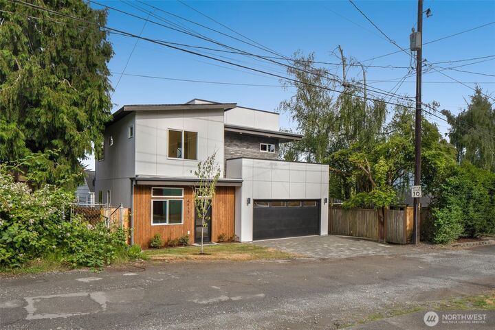Property Photo:  4413  50th Avenue SW  WA 98116 