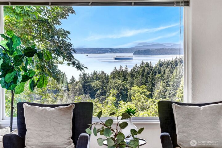 Property Photo: 8261 Northrop Place SW WA 98136