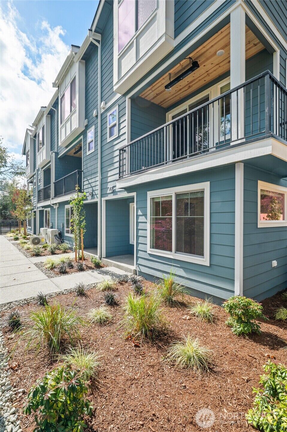 Property Photo: 14424 Madison Way D5 WA 98087