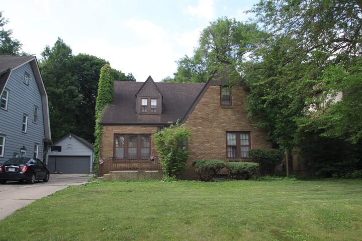 Property Photo:  2218 Benderwirt Avenue  IL 61103 