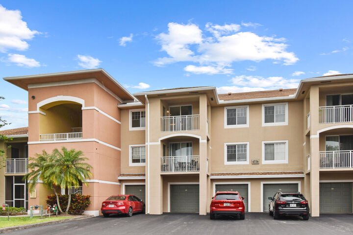 Property Photo:  6556 Emerald Dunes Drive 302  FL 33411 