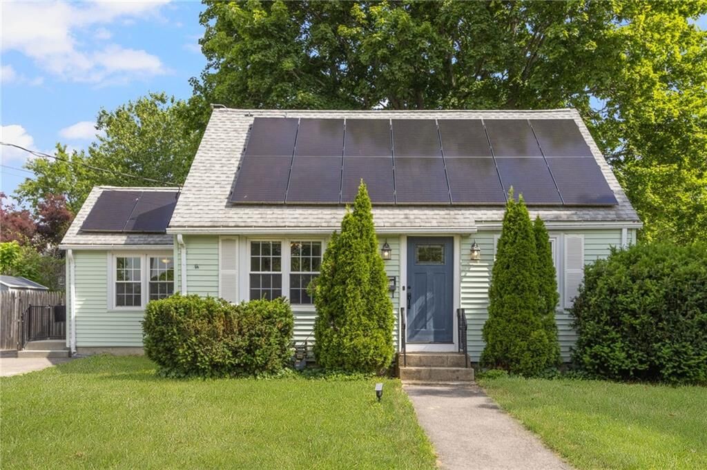 Property Photo:  100 Penguin Avenue  RI 02818 