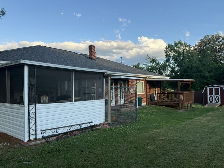 Property Photo:  1012 Palmetto Ave NW &Amp 1014  VA 24017 