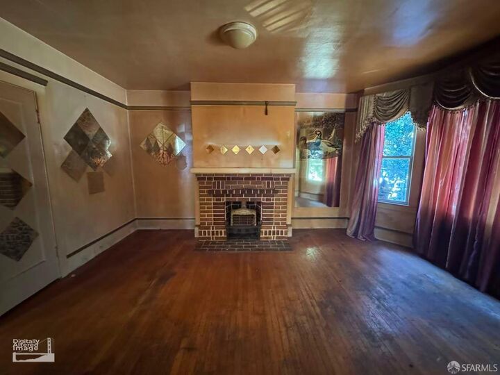 Property Photo: 1327 Palou Avenue CA 94124