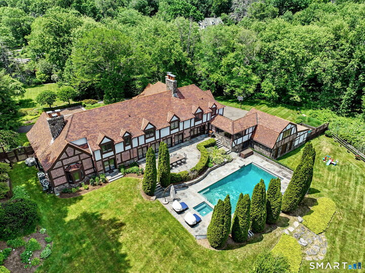 Property Photo: 991 Lake Avenue CT 06831