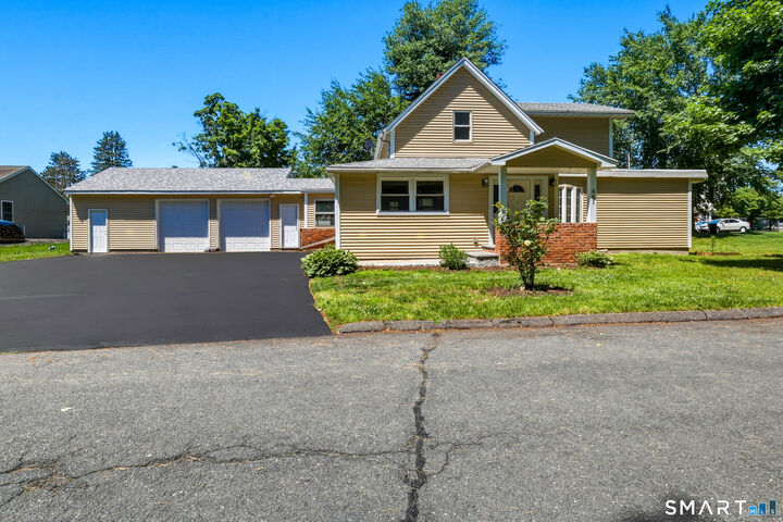 Property Photo:  461 Mountain Road  CT 06111 