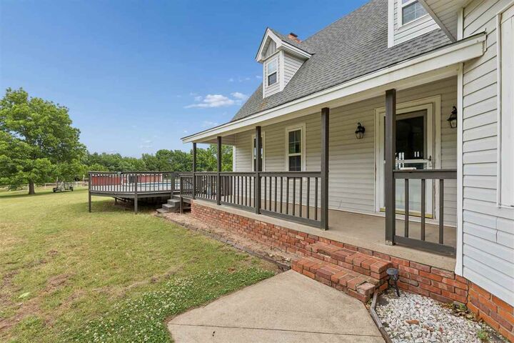 Property Photo: 2700 W Dickinson Road OK 74023