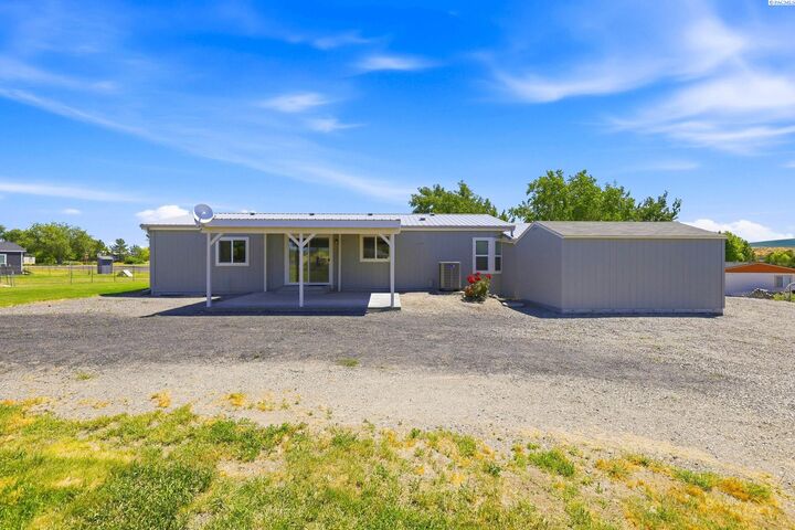 Property Photo:  48142 E Mayo Loop  WA 99320 