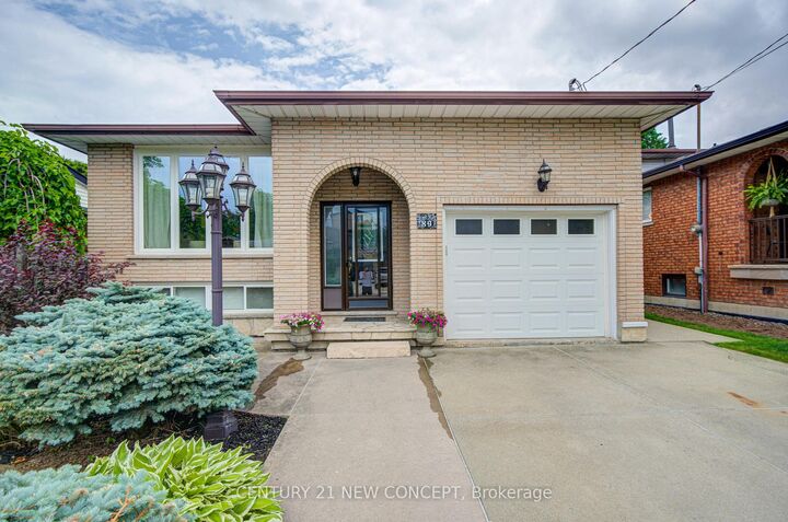 Property Photo:  89 Greencedar Drive  ON L9C 6W4 