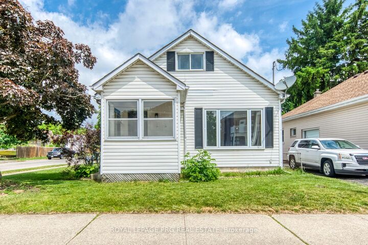 Property Photo: 54 Walter Street ON N3S 1N8