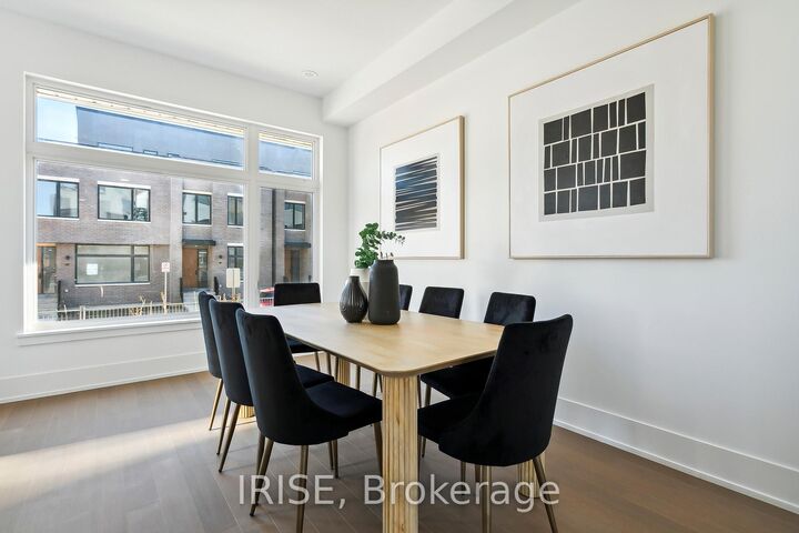 Property Photo: 40 Lou Parsons Way 55 ON L5H 0B2