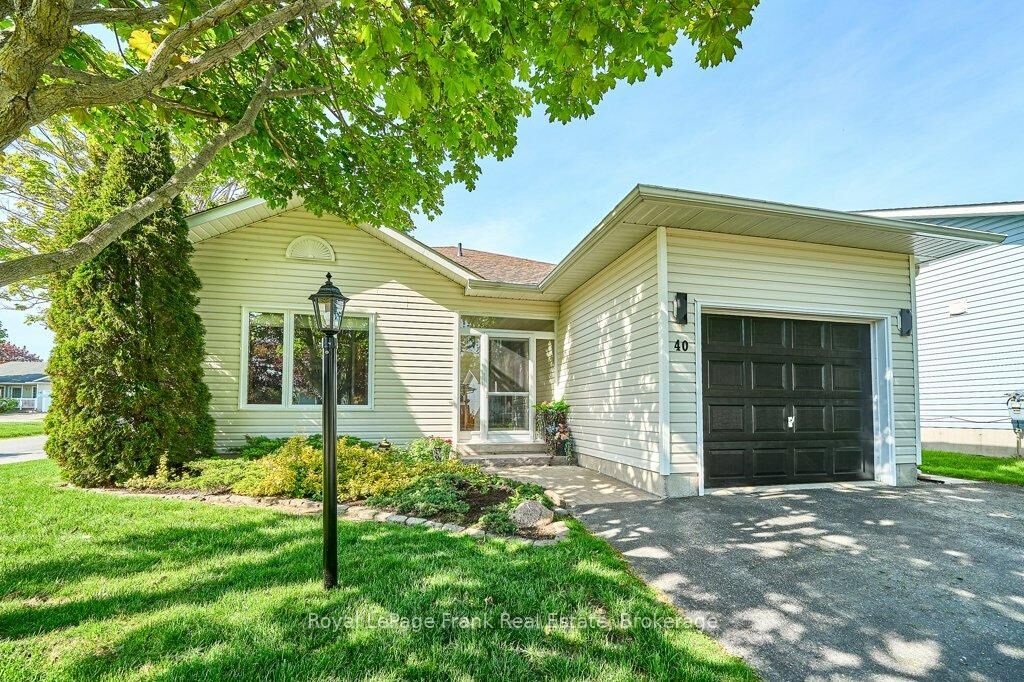 Property Photo: 40 Niagara Trail ON L1B 1L6