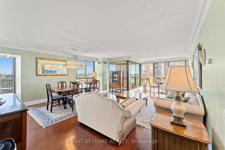 Property Photo:  3 Concorde Place 1503  ON M3C 3K7 