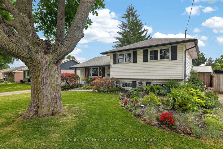 Property Photo:  78 Lyndale Crescent  ON N4S 7S9 