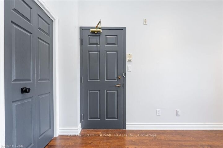 Property Photo: 4015 Kilmer Drive 406 ON L7M 4M4