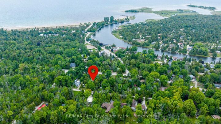 Property Photo:  8 Toronto Avenue  ON N0H 2G0 