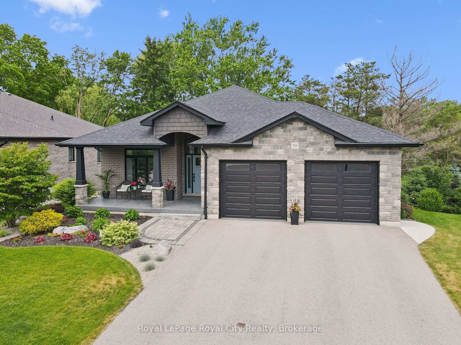 Property Photo: 70 Wilson Court ON N4X 0B6