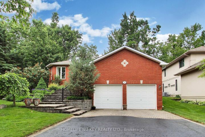 Property Photo: 78 Brown Wood Drive ON L4M 6M6
