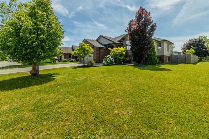 Property Photo: 37 Antonio Court ON N8H 5P8