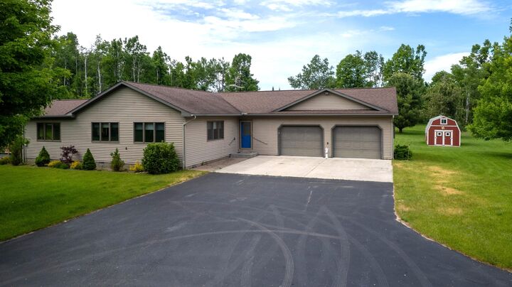 Property Photo:  10911 Maple Ridge Drive  MI 49765 