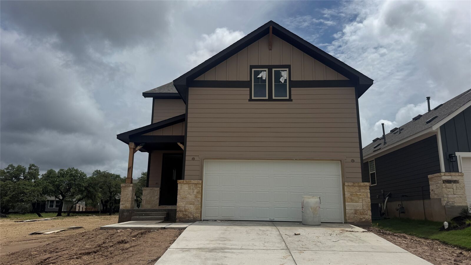 Property Photo: 175 Ranier Way TX 78620