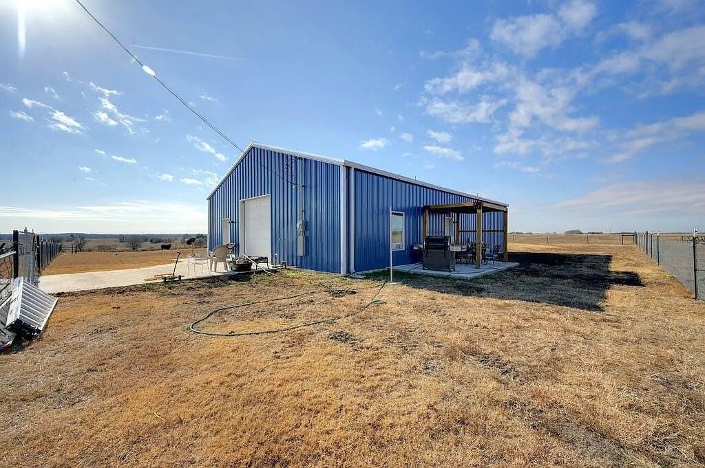 Property Photo: 2000 County Road 453 Ranch TX 78615
