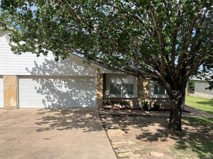 Property Photo: 3201 Macarthur Avenue A TX 78645