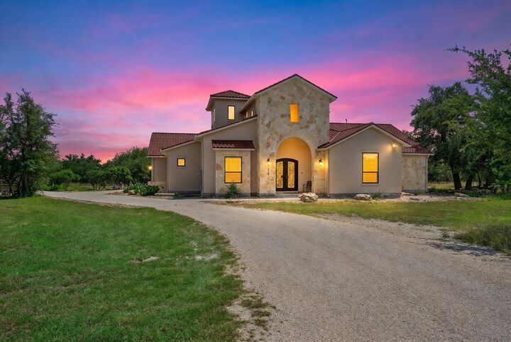 Property Photo: 638 Strada Luca TX 76527