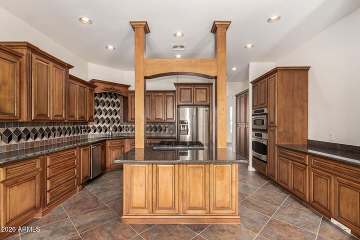 Property Photo:  711 E Cloud Road  AZ 85086 