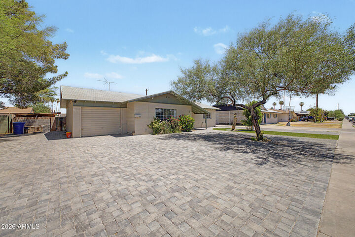 Property Photo:  684 W Dublin Street  AZ 85225 