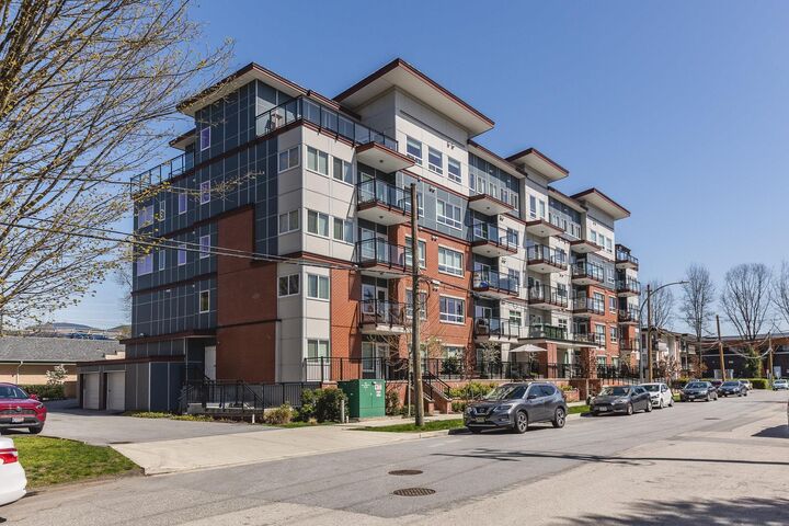 2229 Atkins Avenue 402 — photo 1