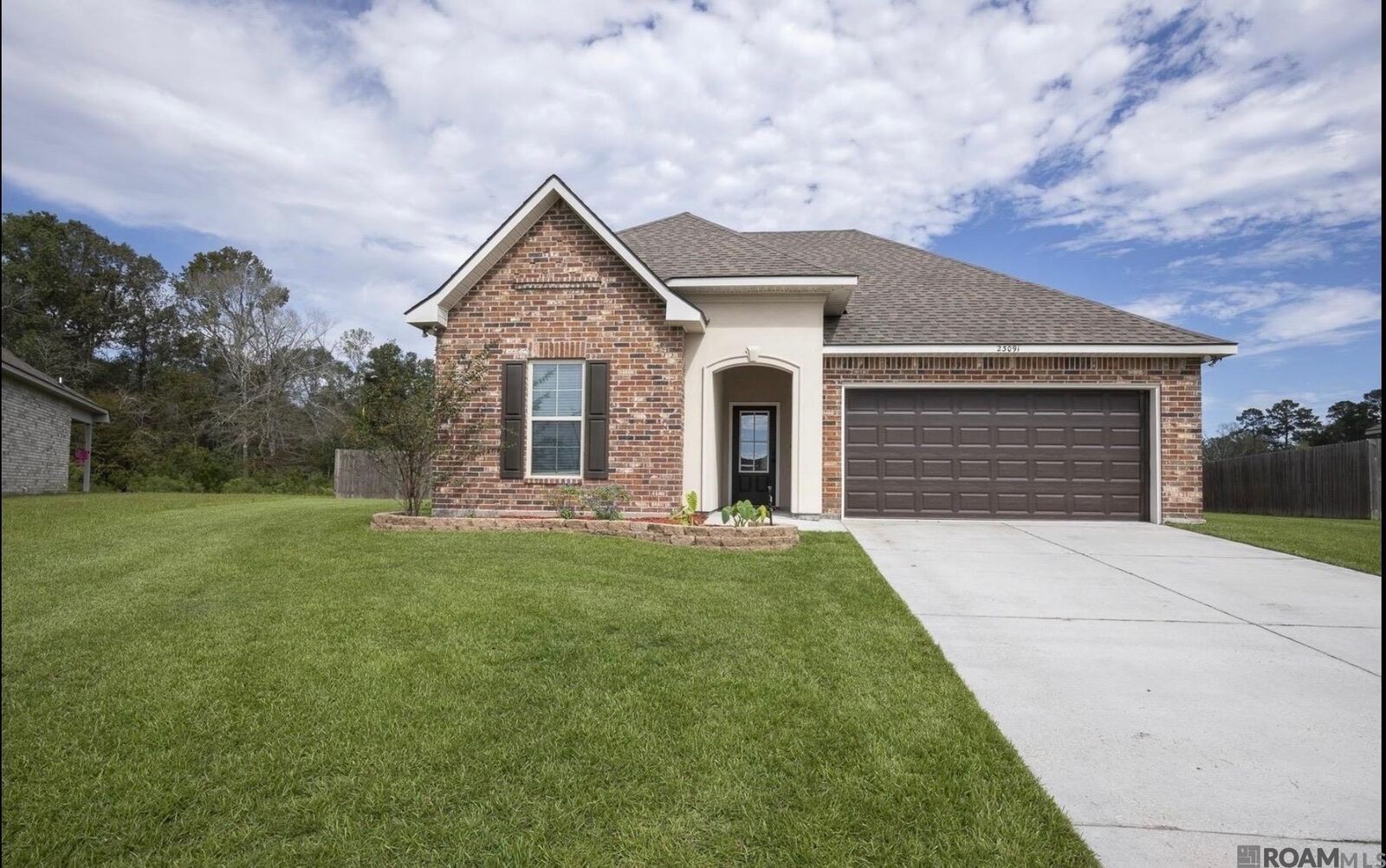 Property Photo: 23091 Antler Lake Dr LA 70726