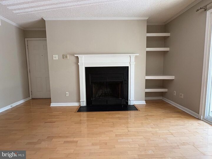 Property Photo: 1540 Lincoln Way 201 VA 22102