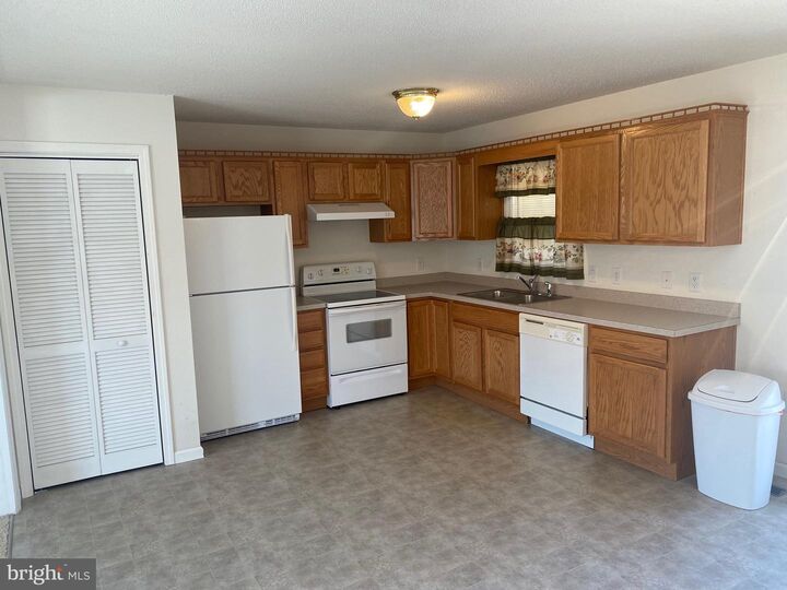 Property Photo:  803 S Market St  DE 19973 