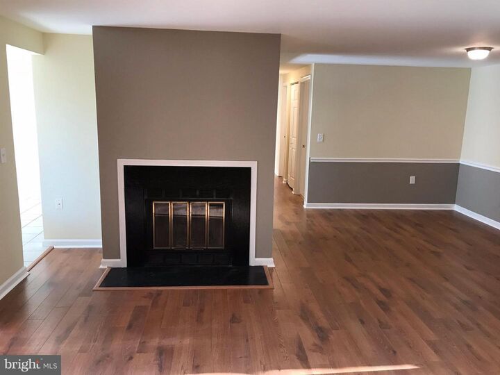 Property Photo:  18120 Chalet Drive 11-203  MD 20874 