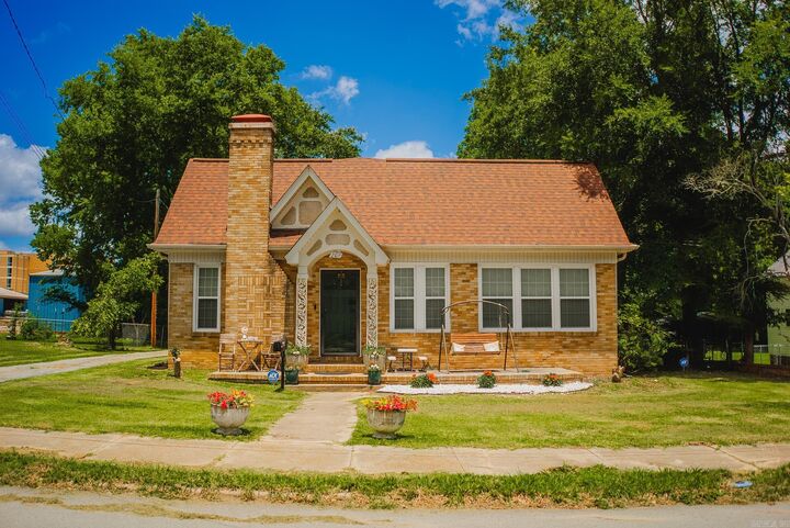 Property Photo: 209 E Shelton Avenue AR 71655