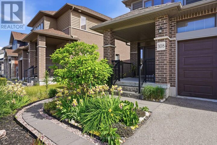 Property Photo:  308 Carriage Way North  ON N2K 0C2 