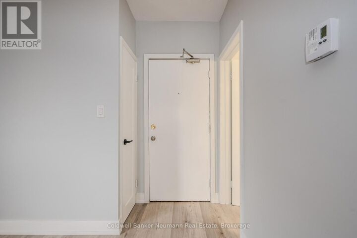 Property Photo:  104 Elizabeth Street 6  ON N1E 2X4 