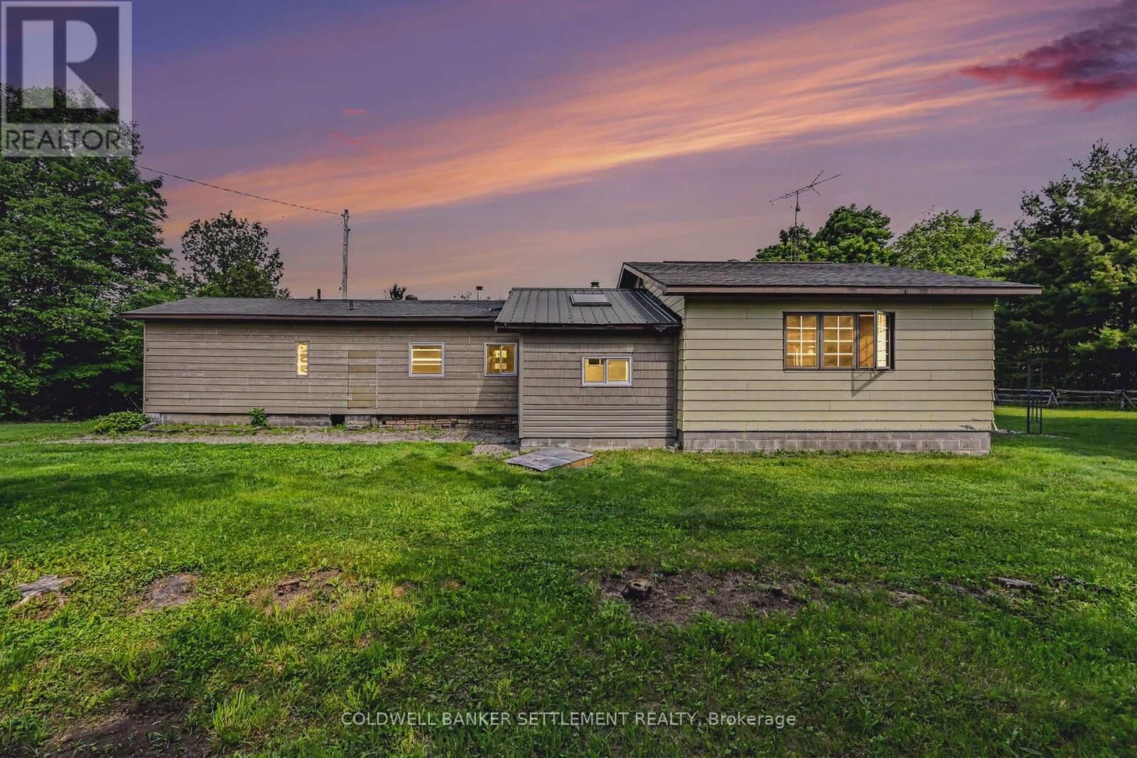 Property Photo: 2394 Scotch Line Road ON K7H 3C5