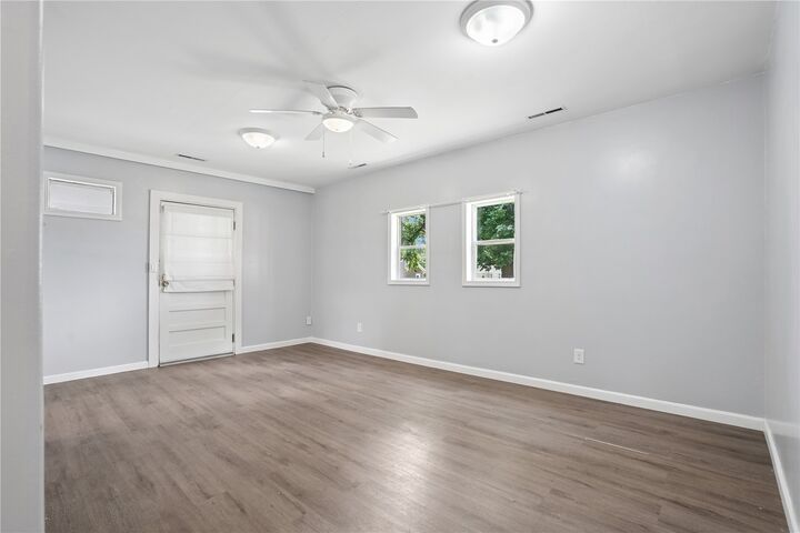 Property Photo: 1052 Daniels Street NE IA 52402