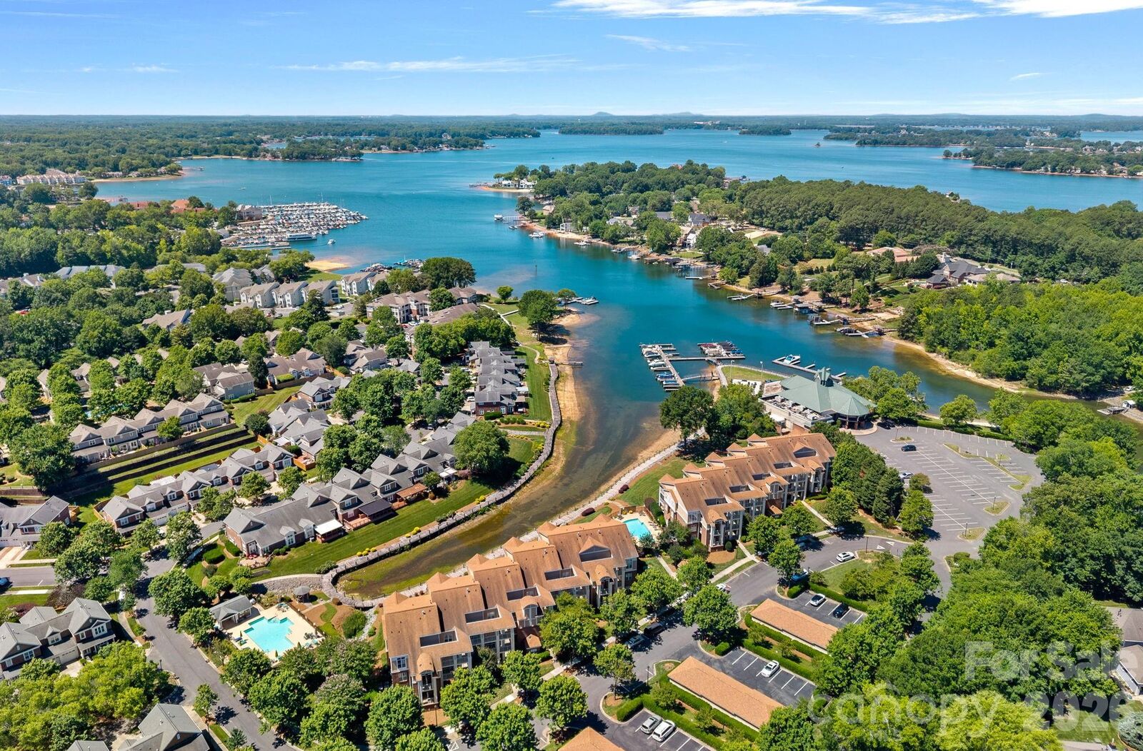 Property Photo:  18609 Harborside Drive  NC 28031 