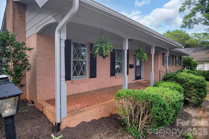 Property Photo: 327 Arlington Street NC 28043