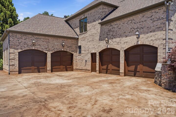 Property Photo:  142 Riverchase Lane  NC 28115 