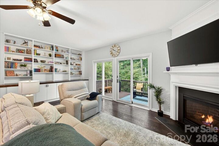 Property Photo: 5441 Werburgh Street NC 28209