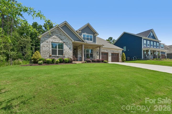 Property Photo: 9833 Ardley Park Way NC 28227