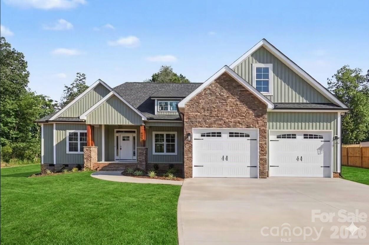 Property Photo:  402 Dorothy Drive  NC 28023 