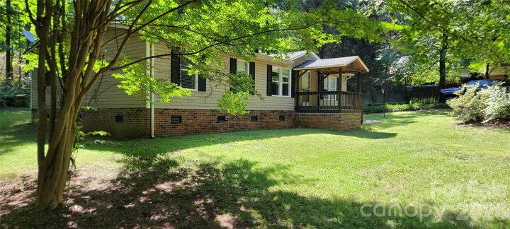 Property Photo:  5992 Rest Home Road  NC 28610 