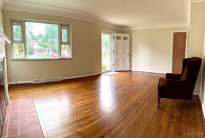 Property Photo:  1074 Eastgate  OH 45231 